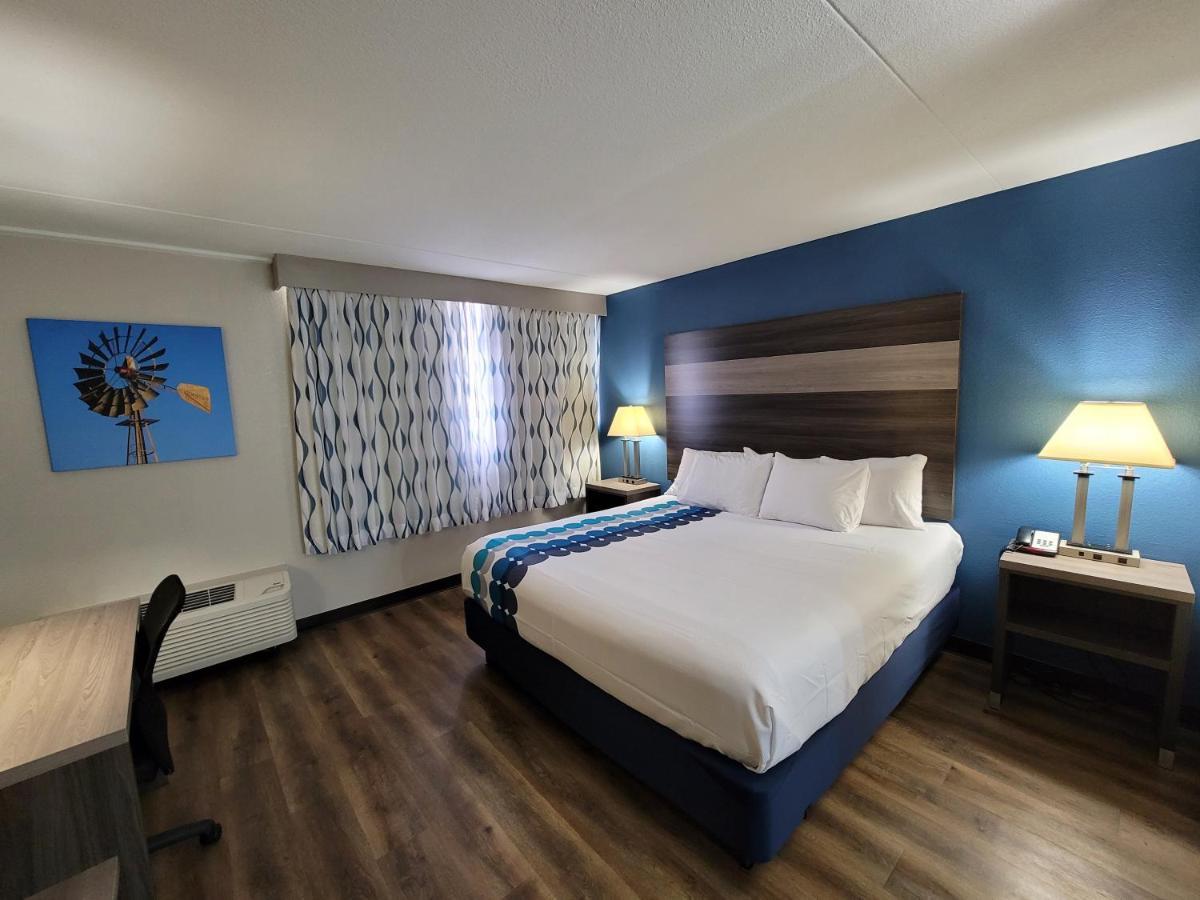 Wingate By Wyndham Wichita Airport Hotel Ngoại thất bức ảnh