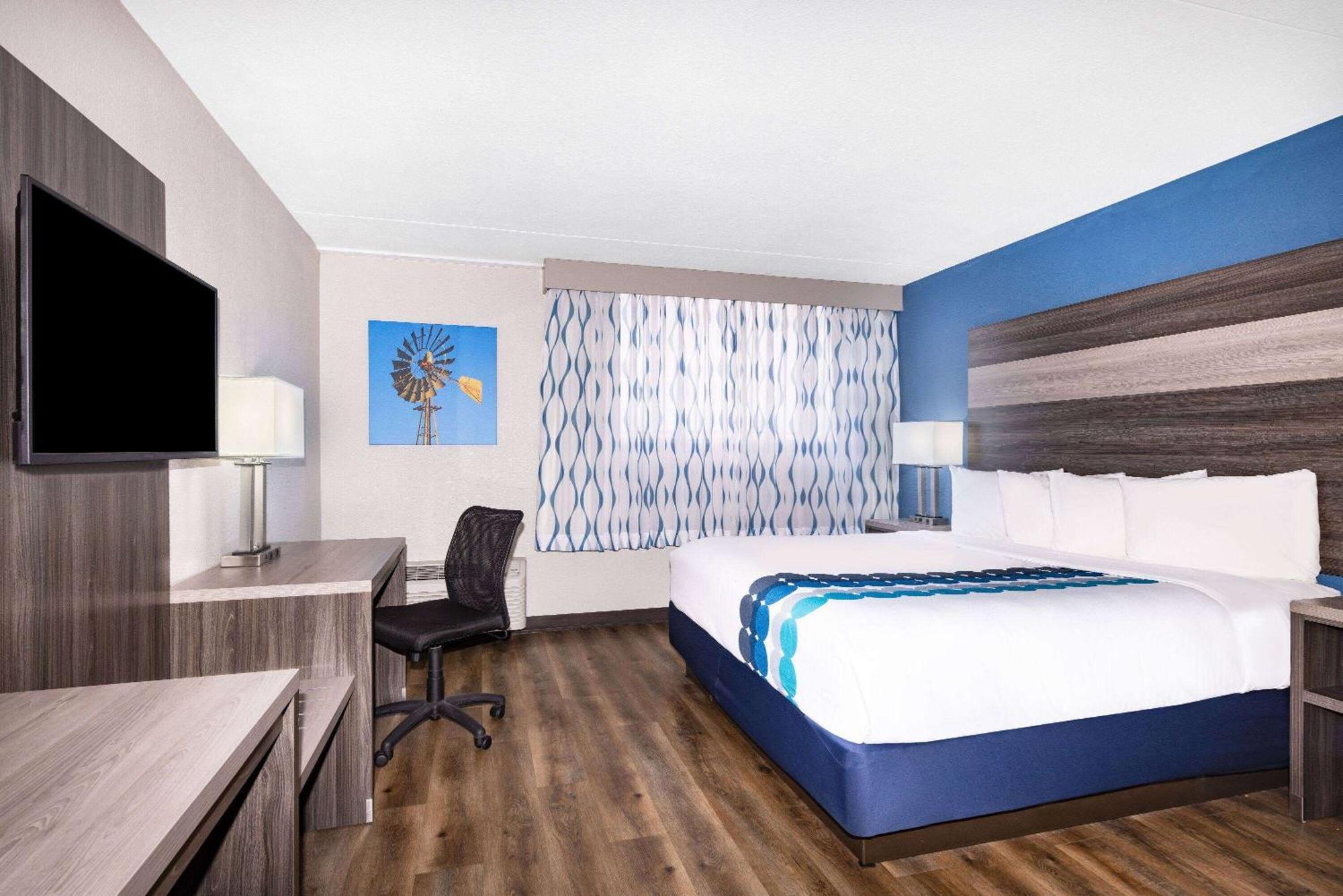 Wingate By Wyndham Wichita Airport Hotel Ngoại thất bức ảnh
