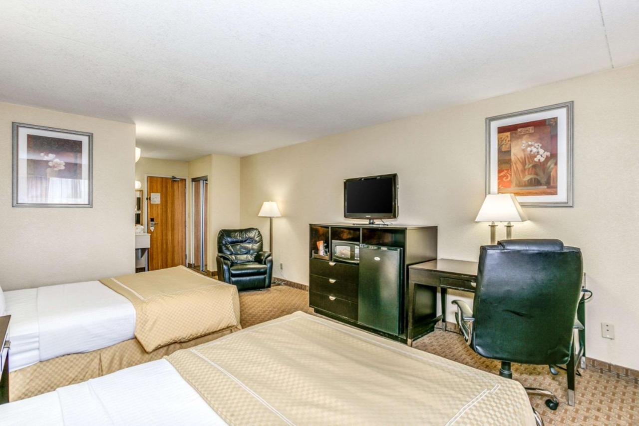 Wingate By Wyndham Wichita Airport Hotel Ngoại thất bức ảnh