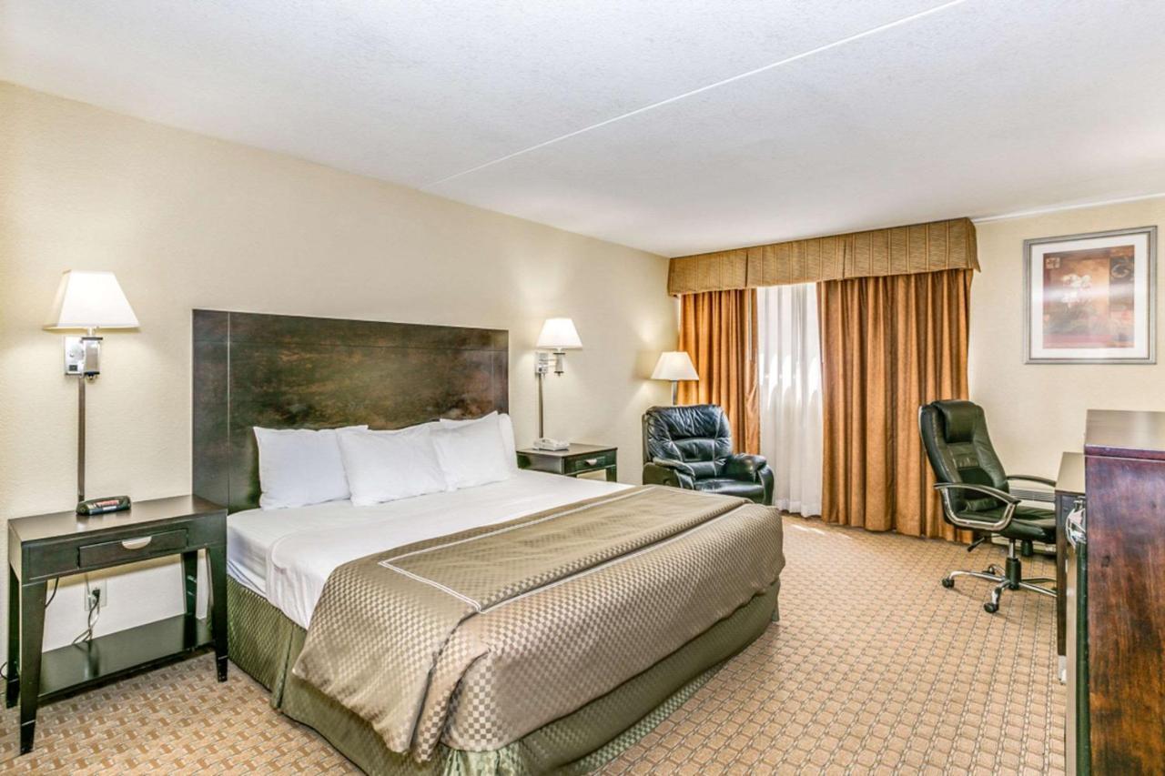 Wingate By Wyndham Wichita Airport Hotel Ngoại thất bức ảnh